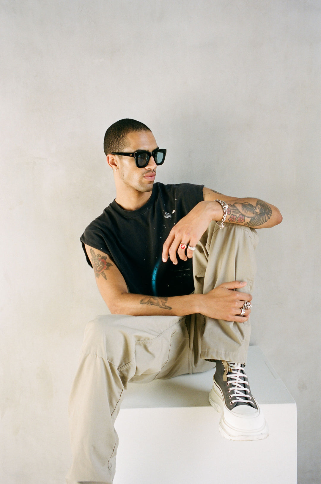 STRATA “roadcase” Black Sunglasses with Blue Lenses Roadcase – STRATA main image 3