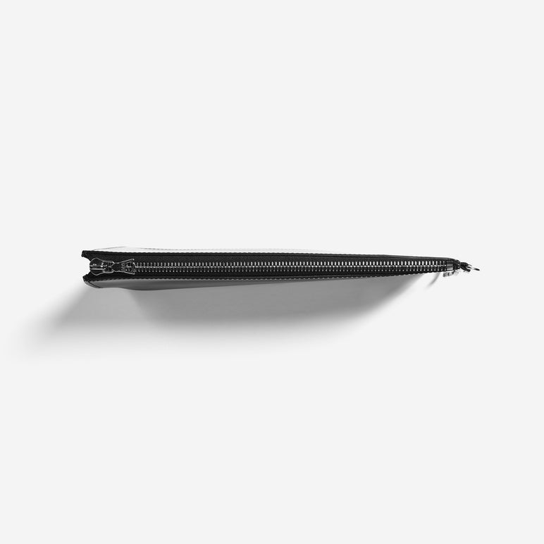 ZIP CLUTCH
